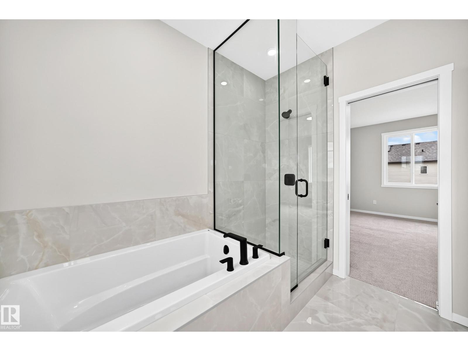 1520 205 ST NW - 38