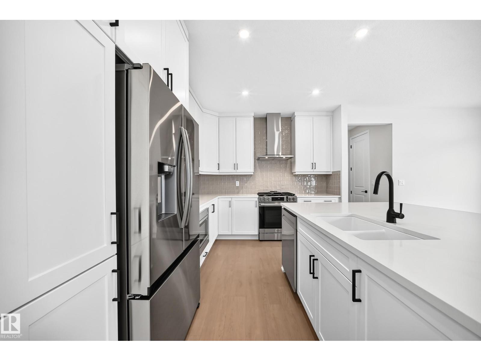 1520 205 ST NW - 8
