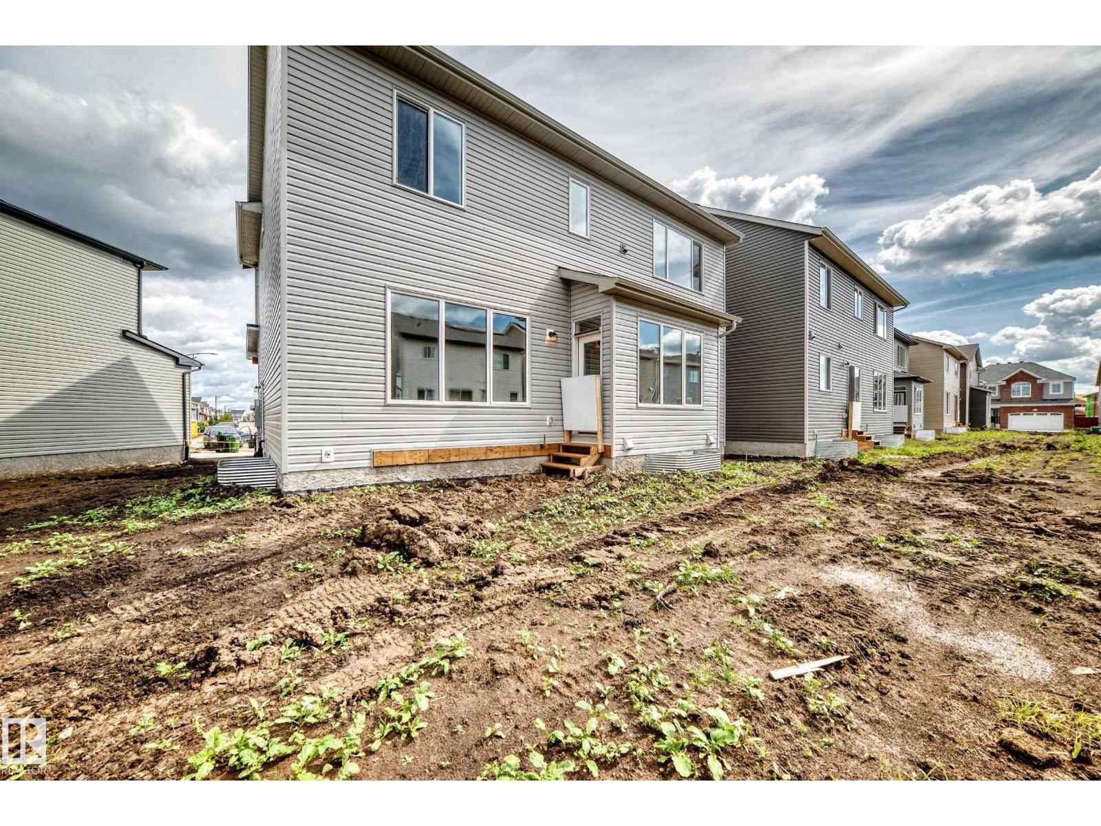 1520 205 ST NW - 63