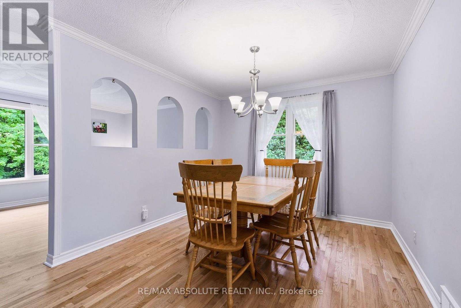 5 Bed, 3 Bath House for Sale in Ottawa – 1000 MILBURN CRESCENT, Ottawa – MLS# X13687602 - Image 7