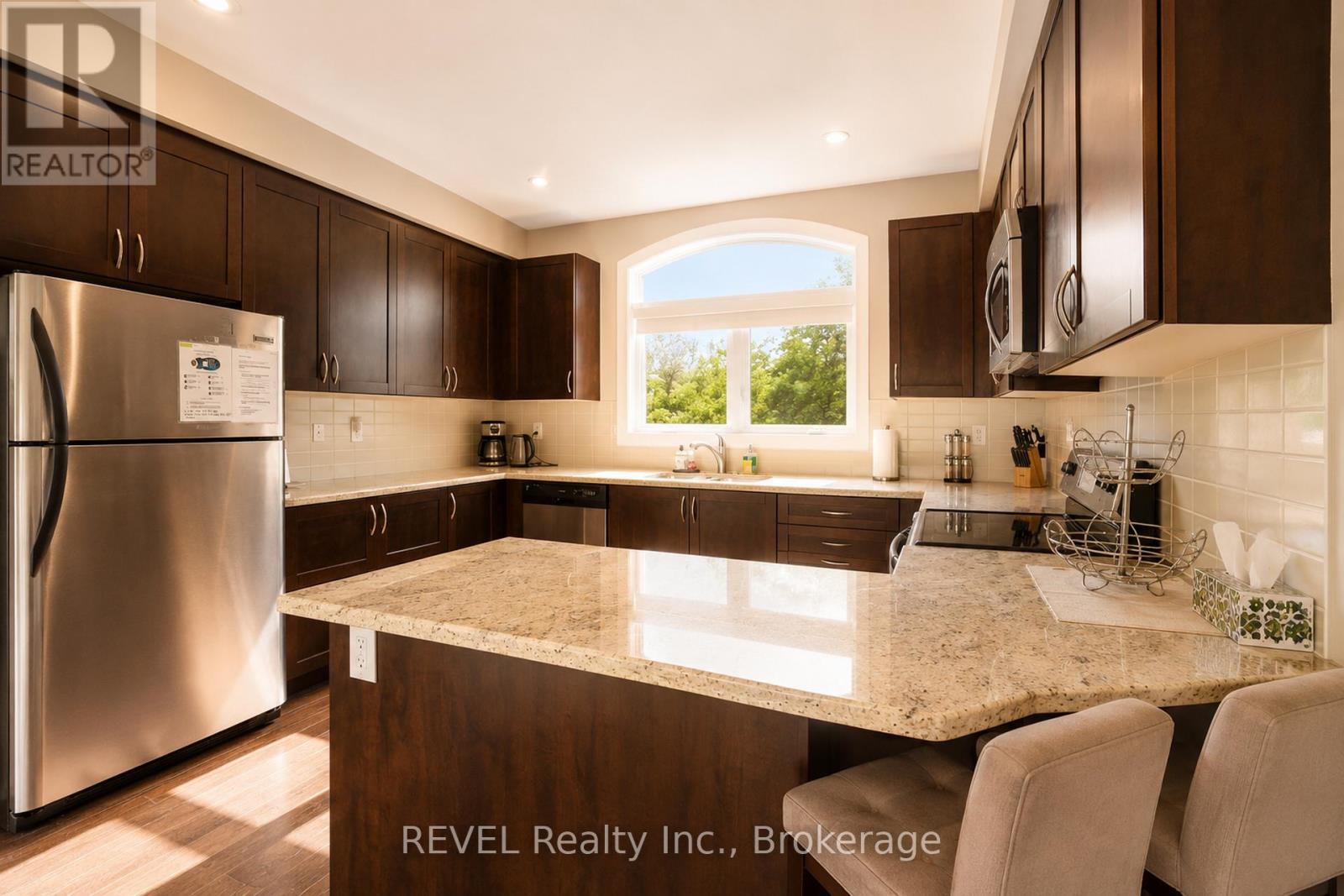67 ROCKMOUNT CRESCENT - 13