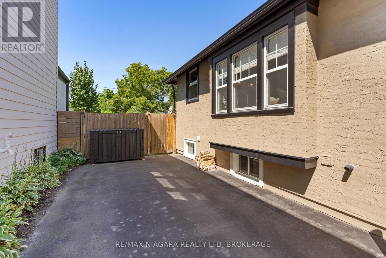 66 HIGHLAND AVENUE - 33