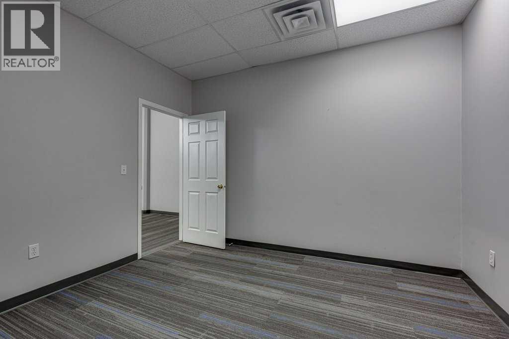 105, 4807 50 Avenue, Red Deer — property photo 9
