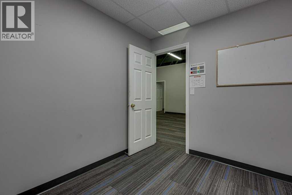 105, 4807 50 Avenue, Red Deer — property photo 32