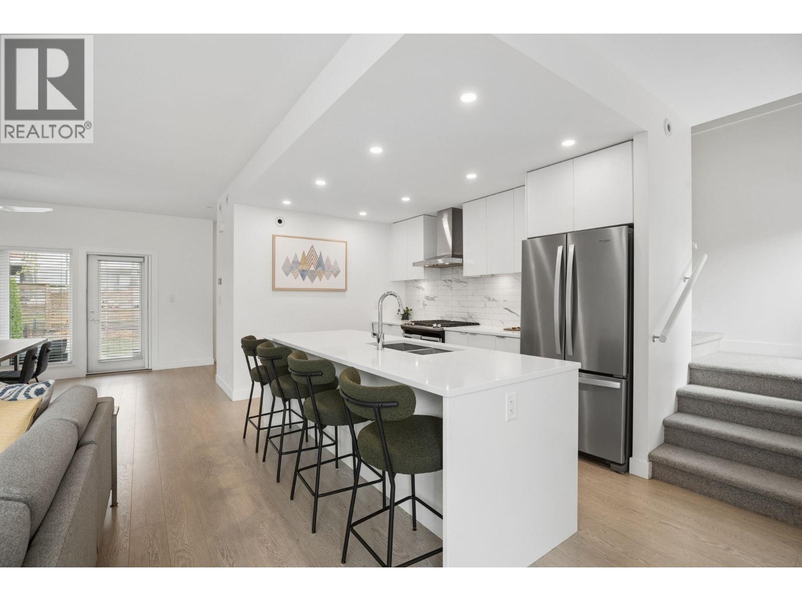16 3596 SALAL DRIVE, North Vancouver