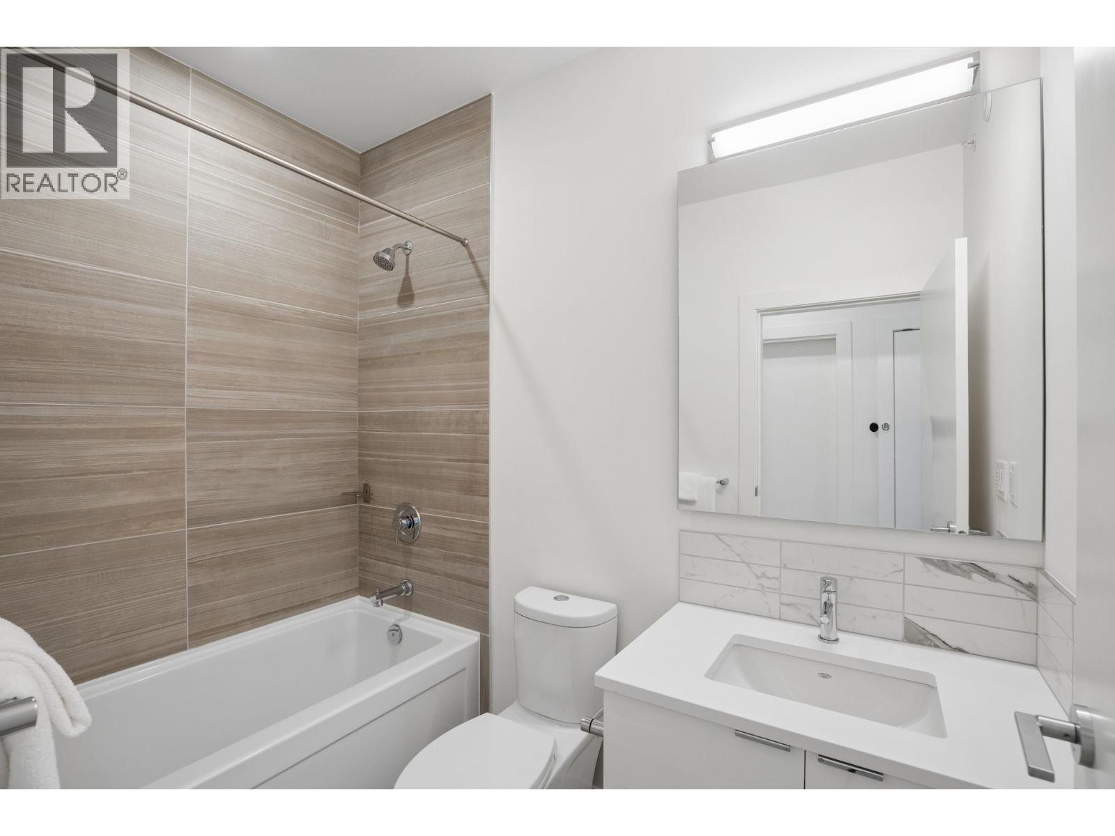 16 3596 SALAL DRIVE, North Vancouver