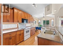 Primary Bedroom - 5408 59 Street, Camrose, AB T4V5B9 Photo 8