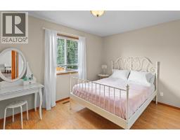 Family room - 5408 59 Street, Camrose, AB T4V5B9 Photo 10