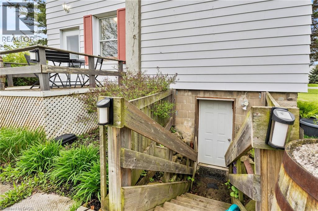 1068 NIAGARA STONE Road - Image 35