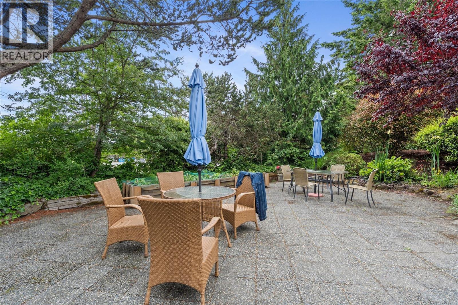 #205 2040 White Birch Rd - Image 17