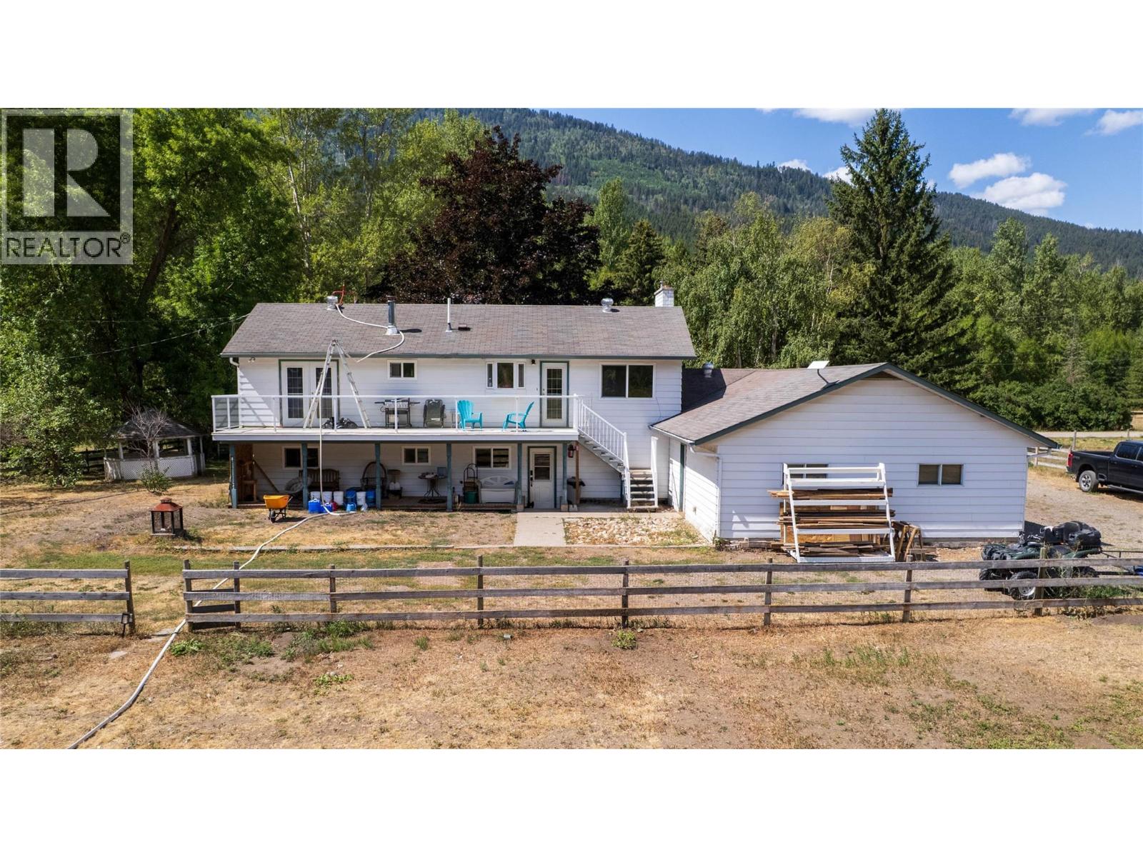 3545 Shaw Road, Falkland