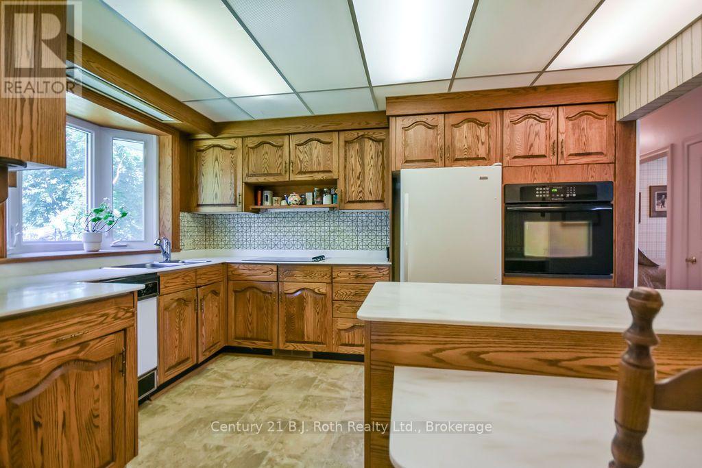 26 DALTON CRESCENT N - Image 19
