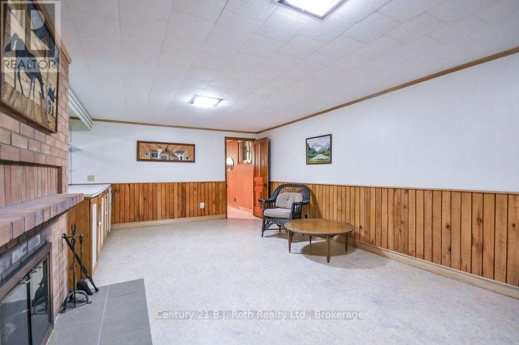 26 DALTON CRESCENT N - Image 34