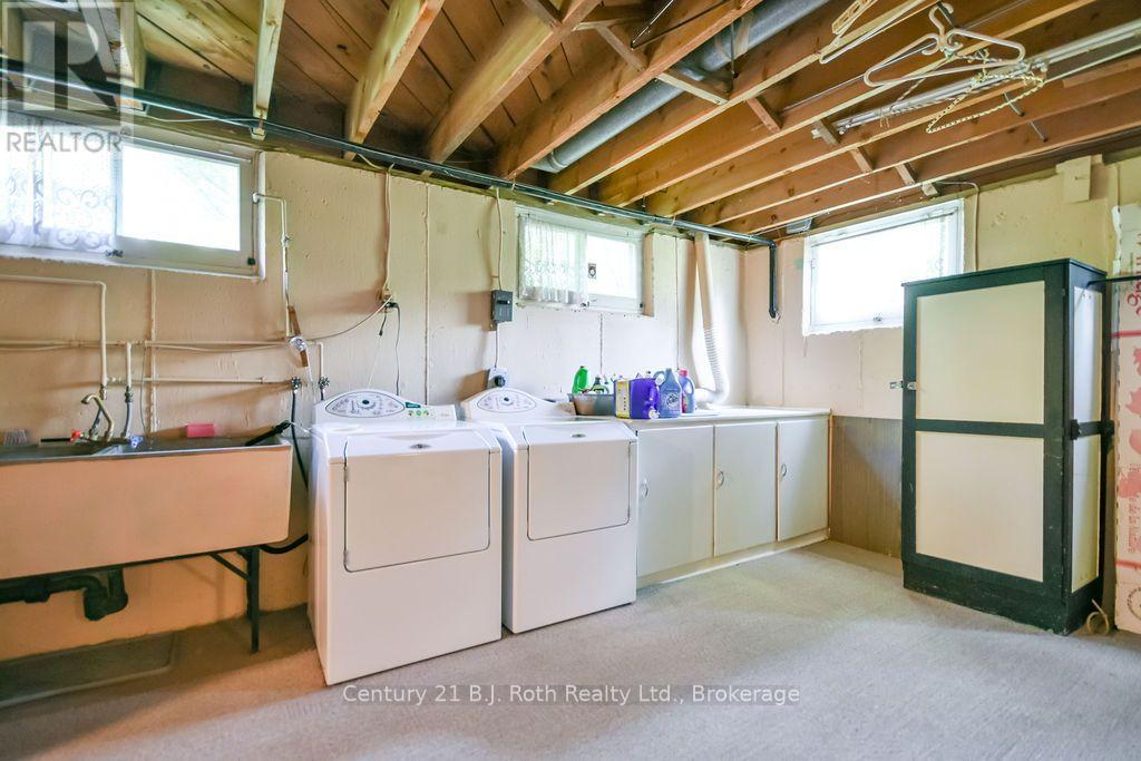 26 DALTON CRESCENT N - Image 41