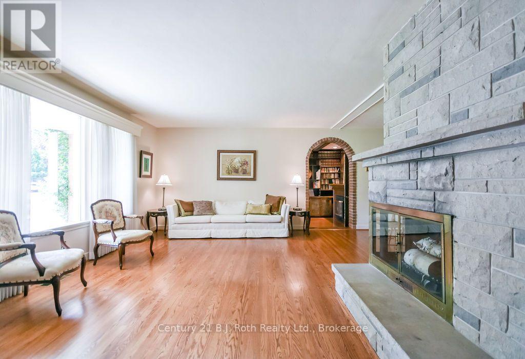 26 DALTON CRESCENT N - Image 9