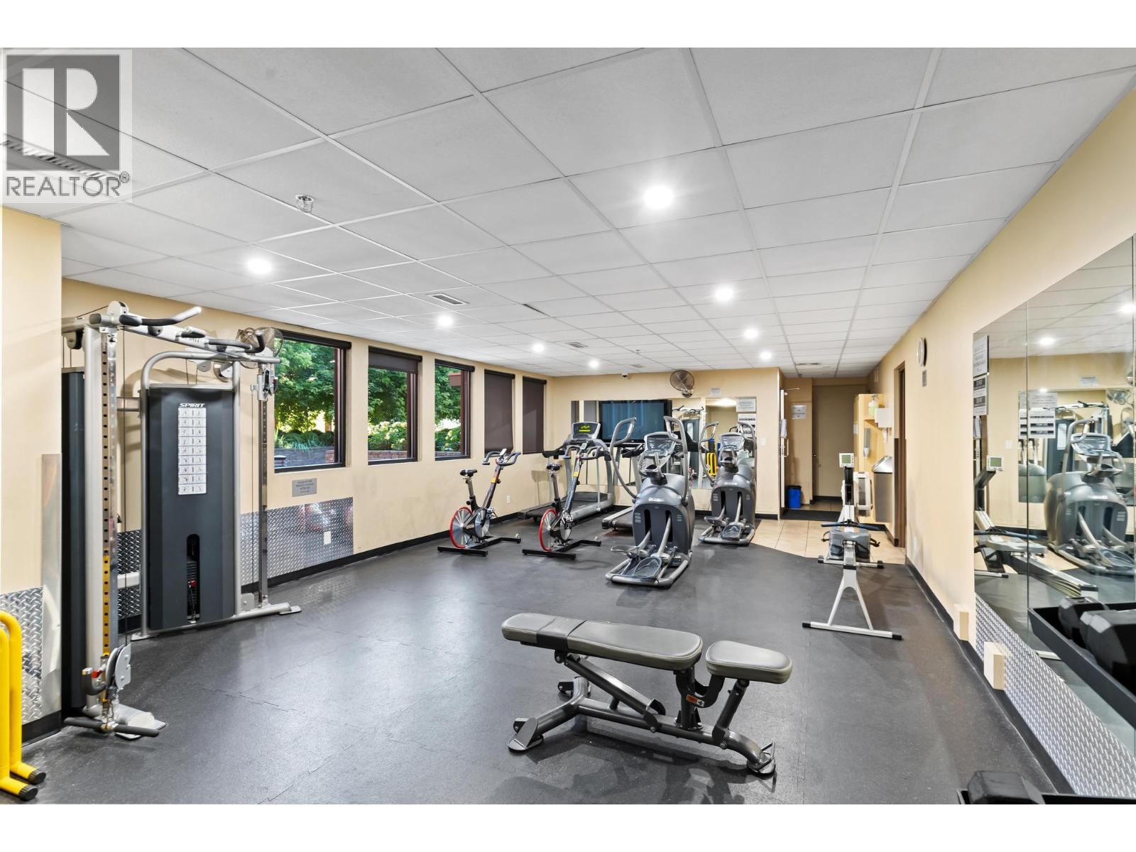 308 654 Cook Road, Kelowna