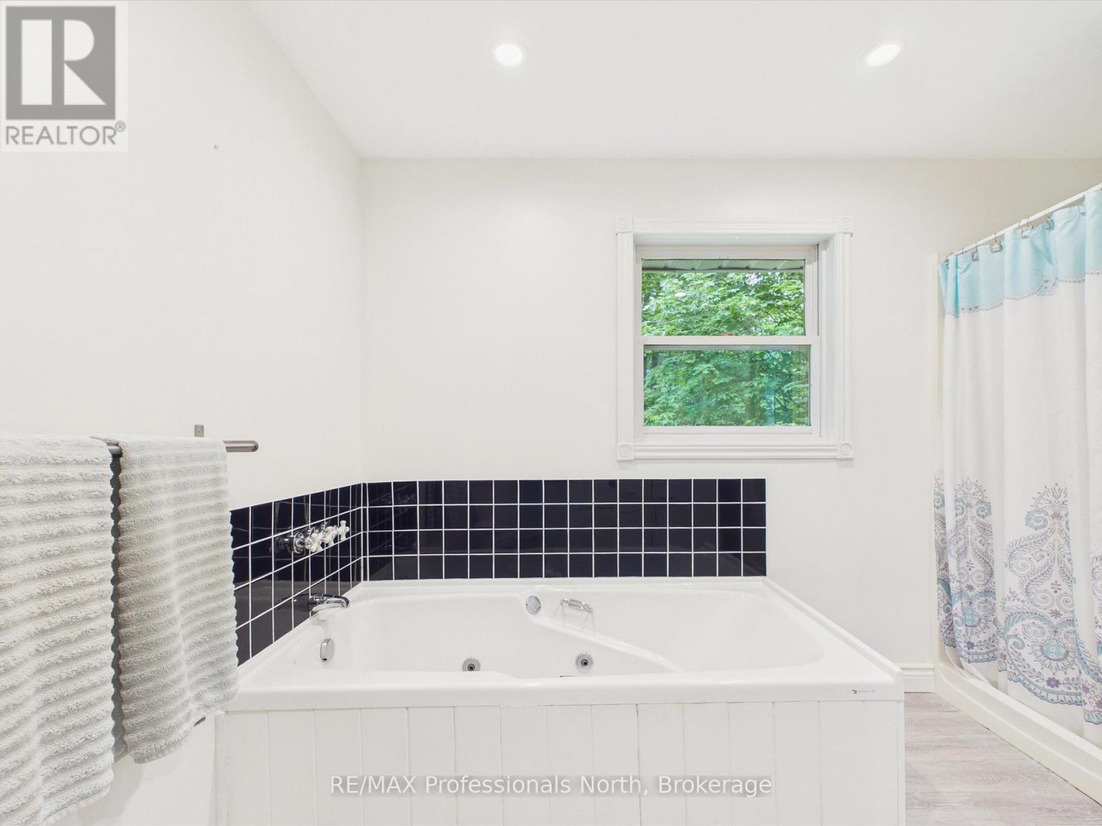 1130 CEDAR LANE - 13