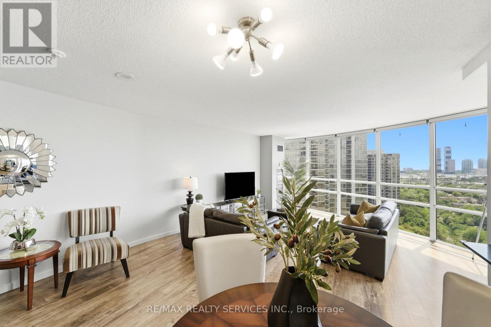 #2007 50 EGLINTON AVENUE W - 12