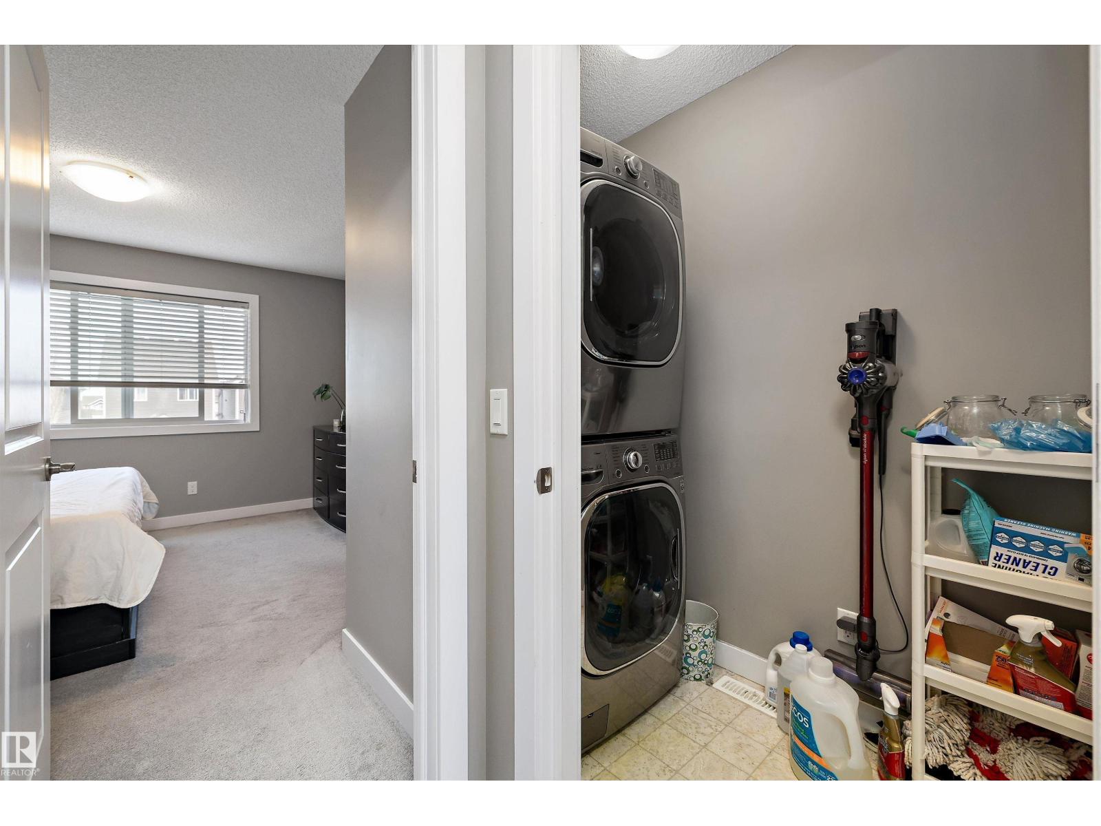 8412 24 AV SW - 23