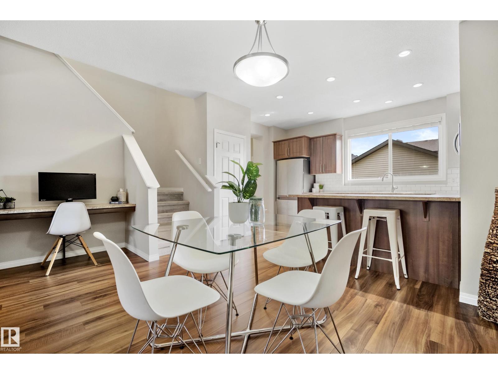 21839 99 AV NW - 16