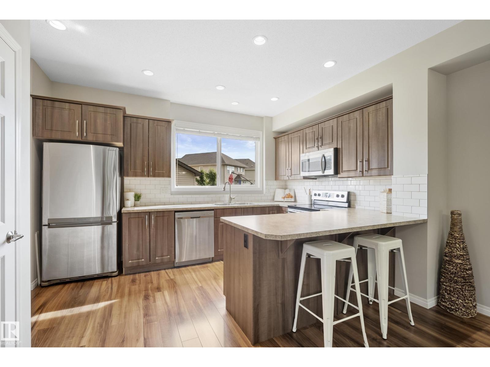 21839 99 AV NW - 17