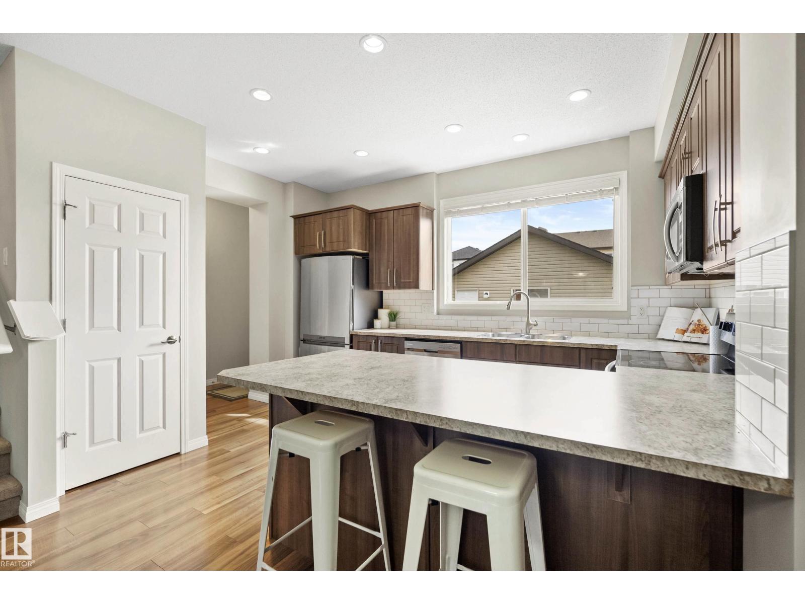 21839 99 AV NW - 19
