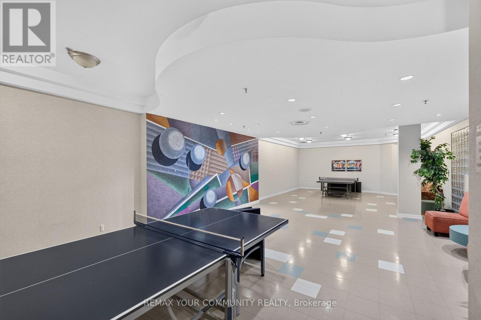 #1729 68 CORPORATE DRIVE - Image 40