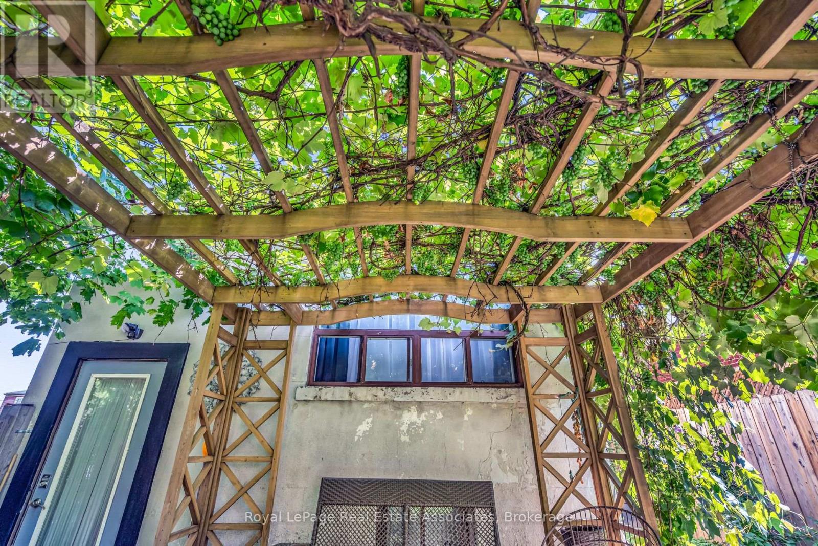 62 ROWNTREE AVENUE - 43