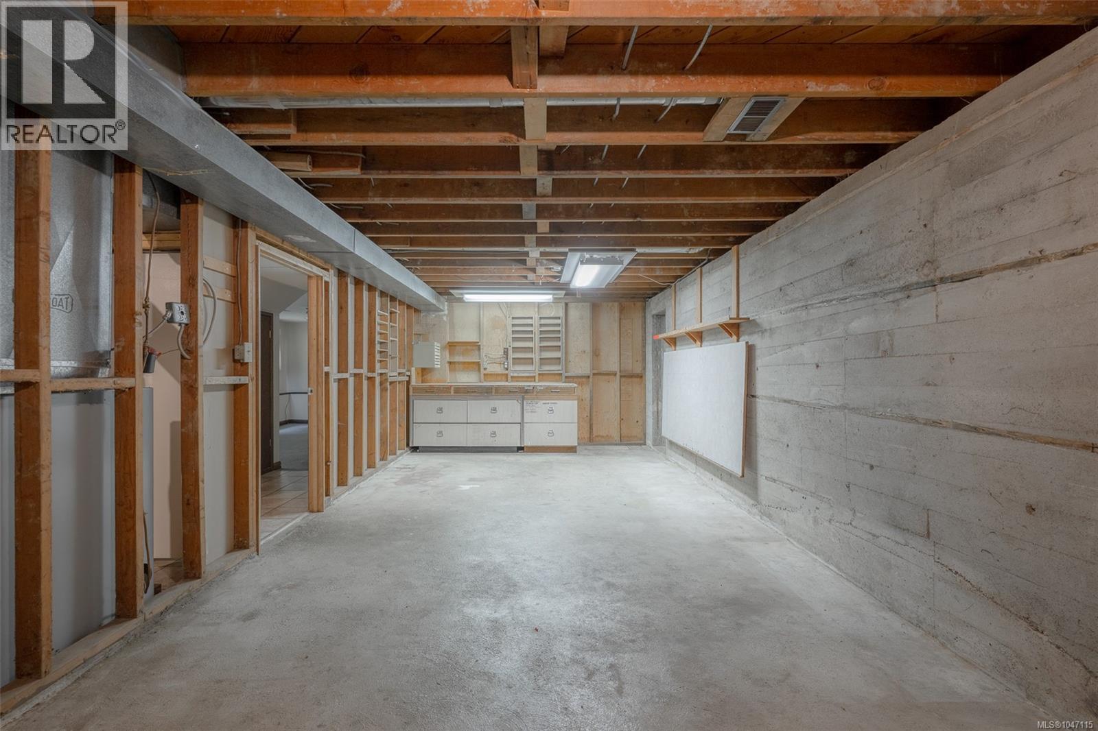 4581 Wellington Ave - 38