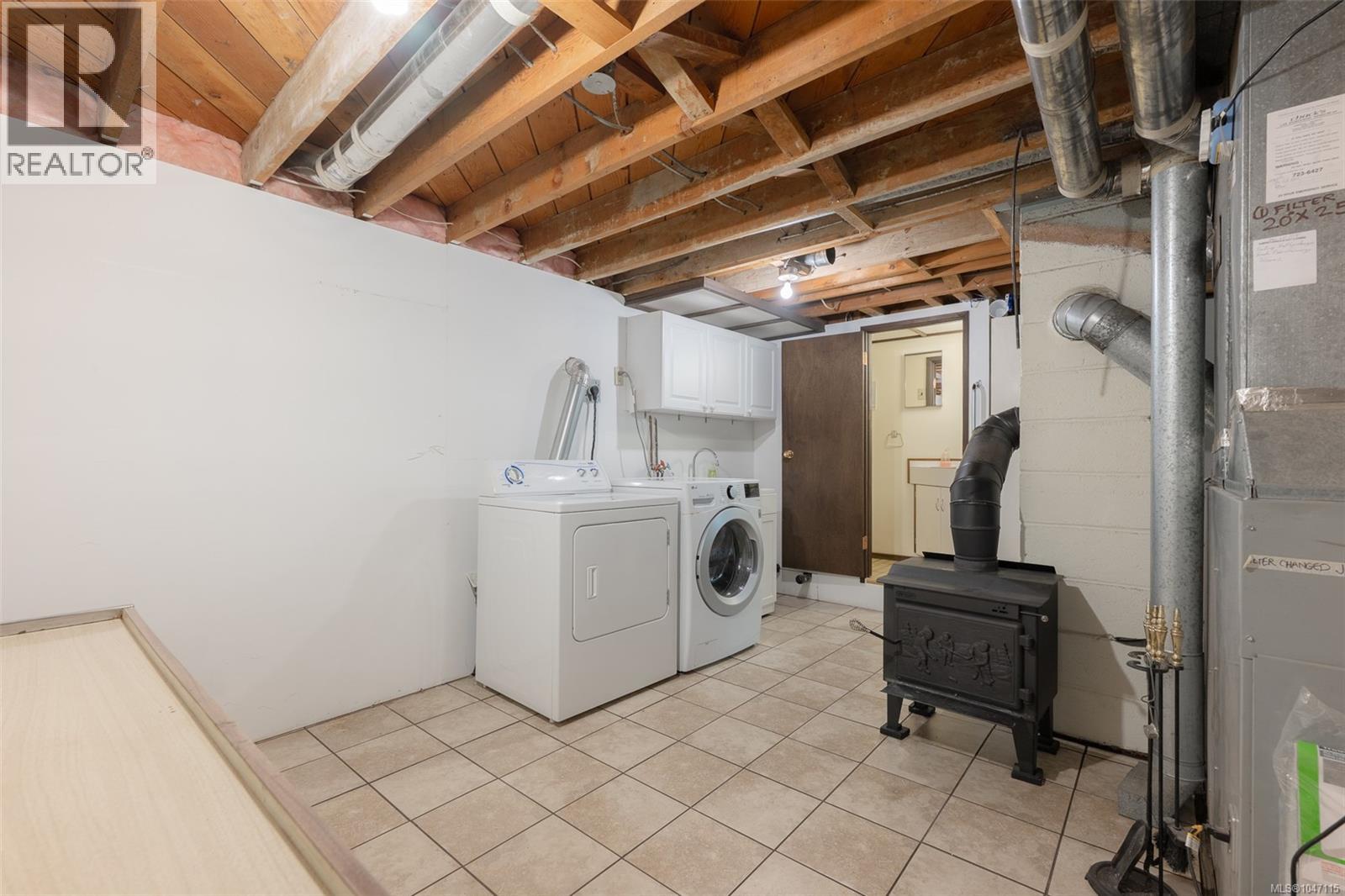4581 Wellington Ave - 36