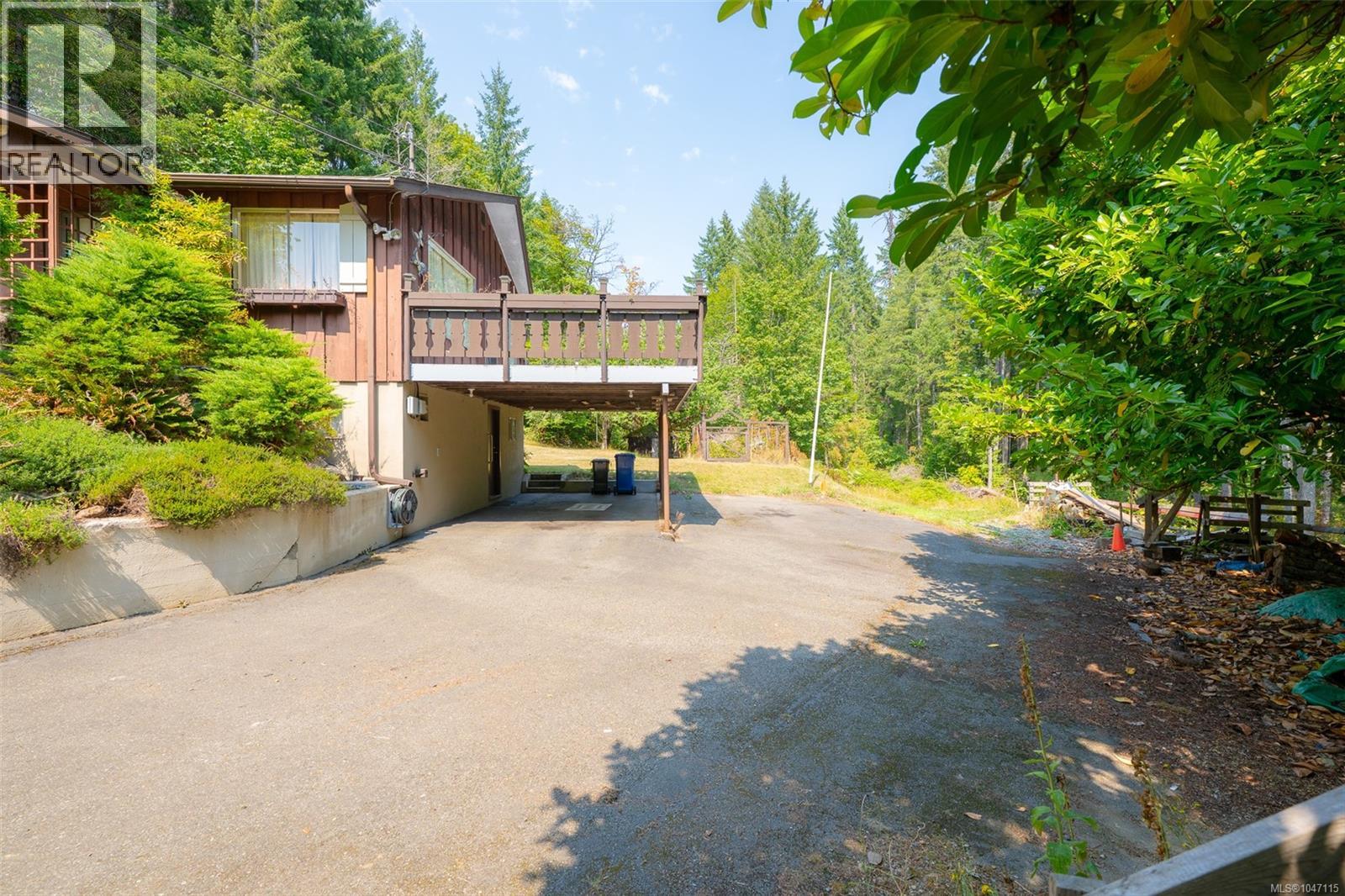 4581 Wellington Ave - Image 40