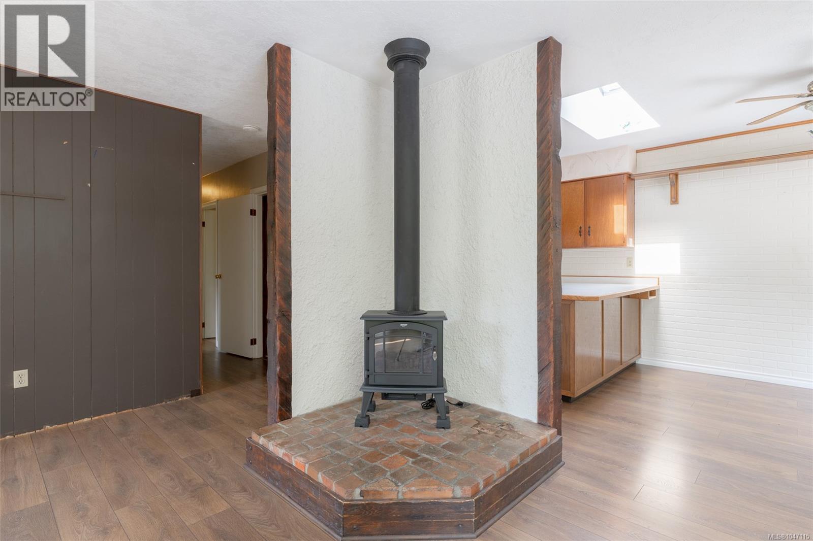 4581 Wellington Ave - 13