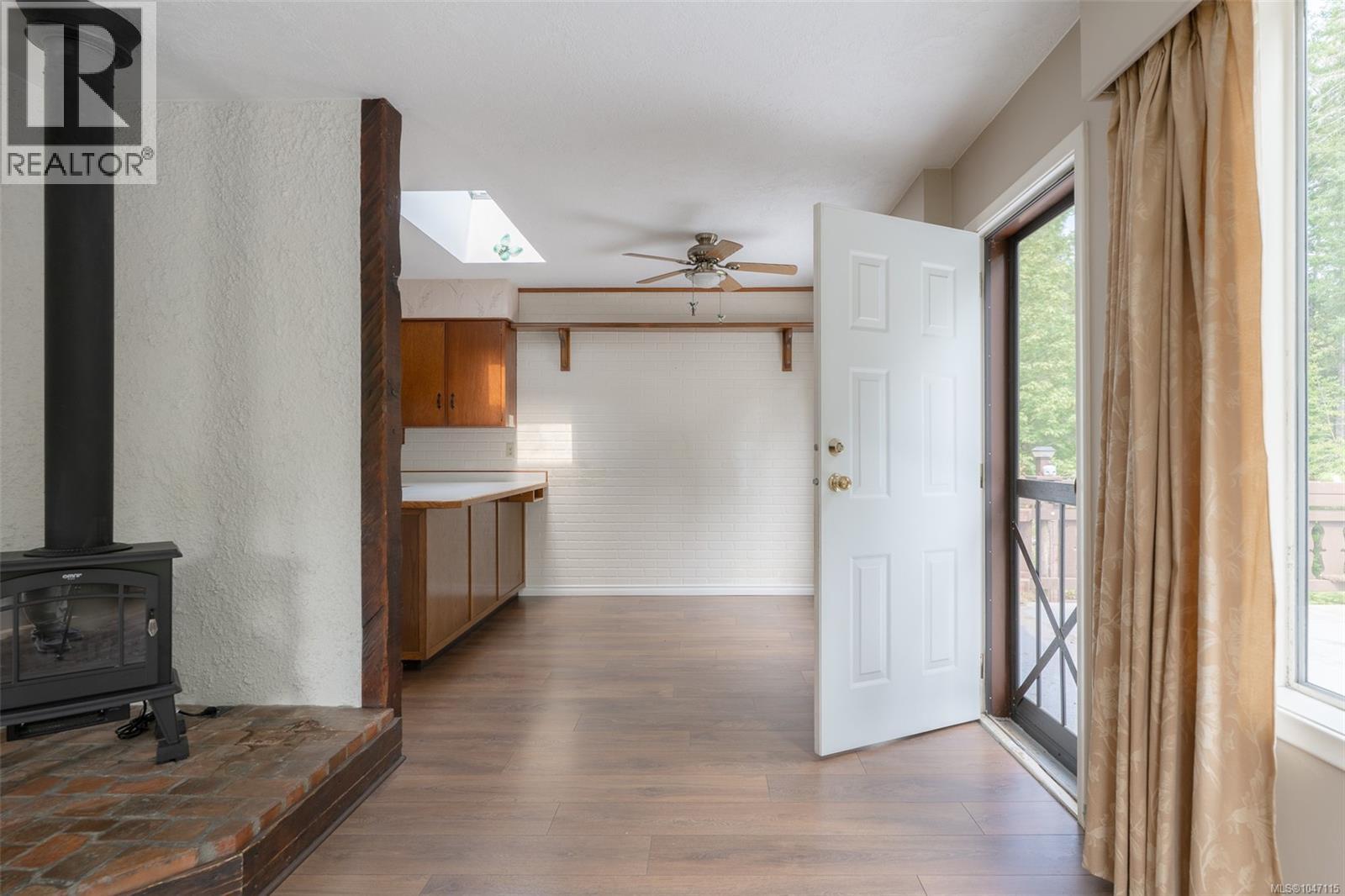 4581 Wellington Ave - Image 14
