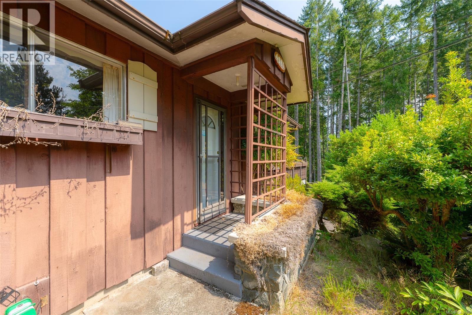 4581 Wellington Ave - 8