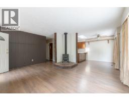 Living room - 4581 Wellington Ave, Port Alberni, BC V9Y7L4 Photo 12