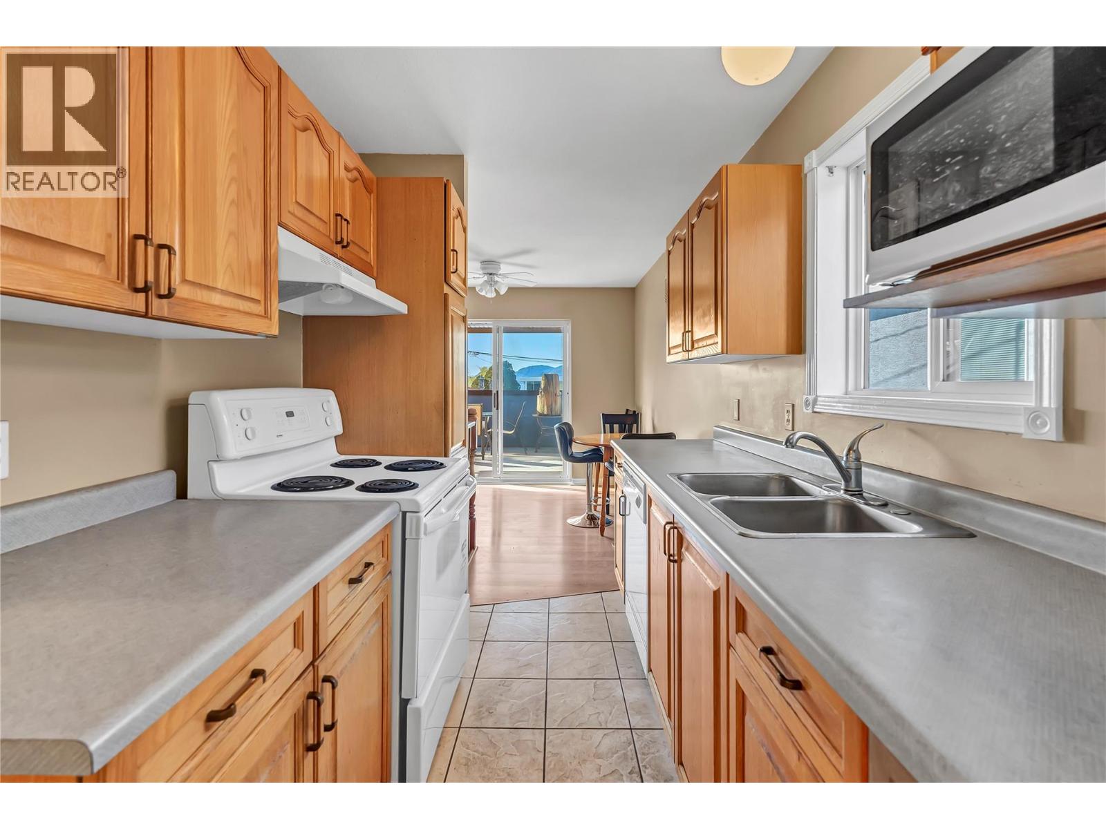 331 Sudbury Avenue - 17