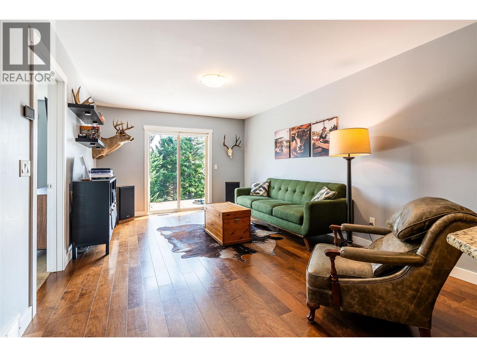 #3 989 Swansea View Road - 5