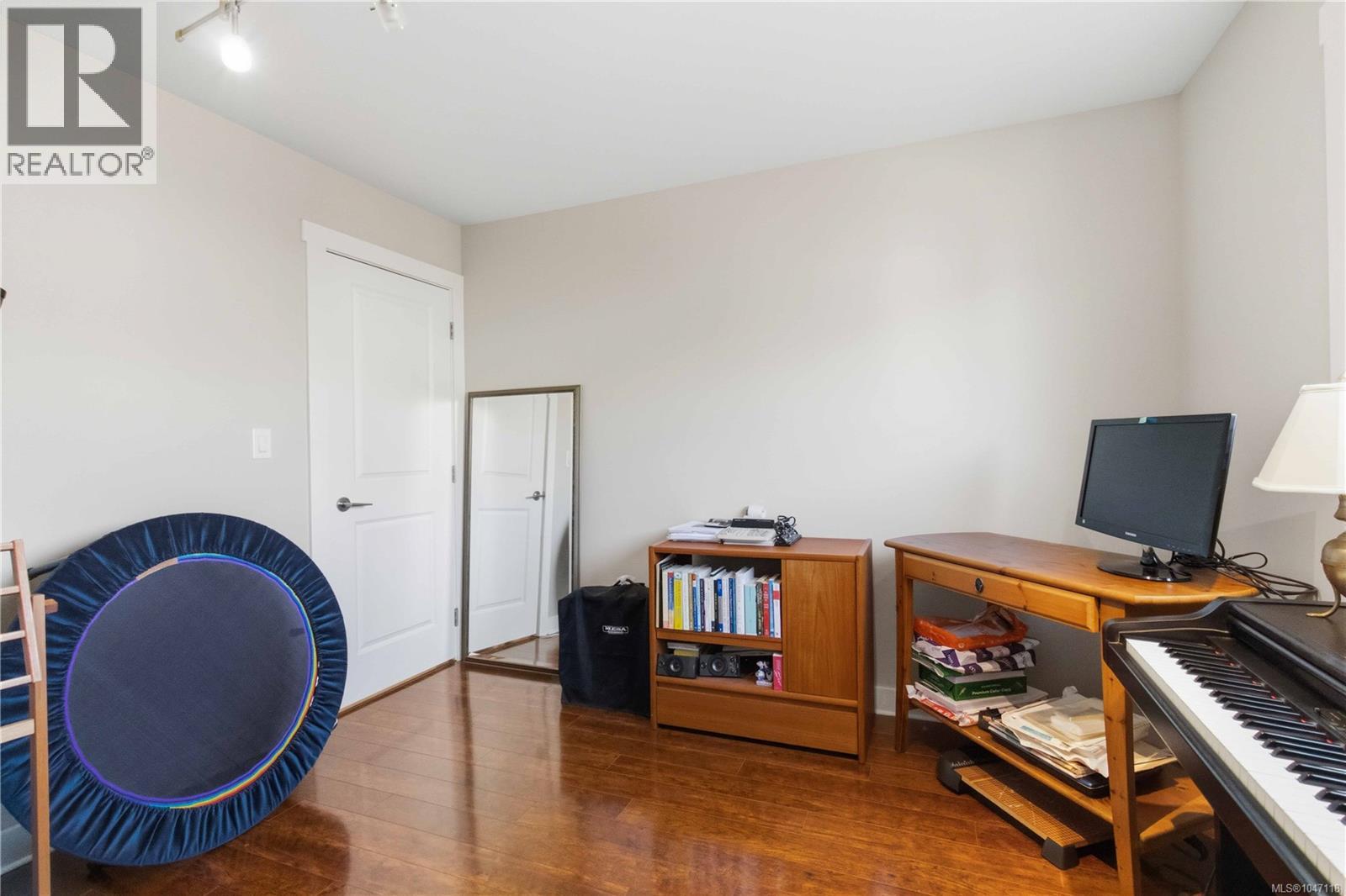 3048 Dornier Rd - Image 18