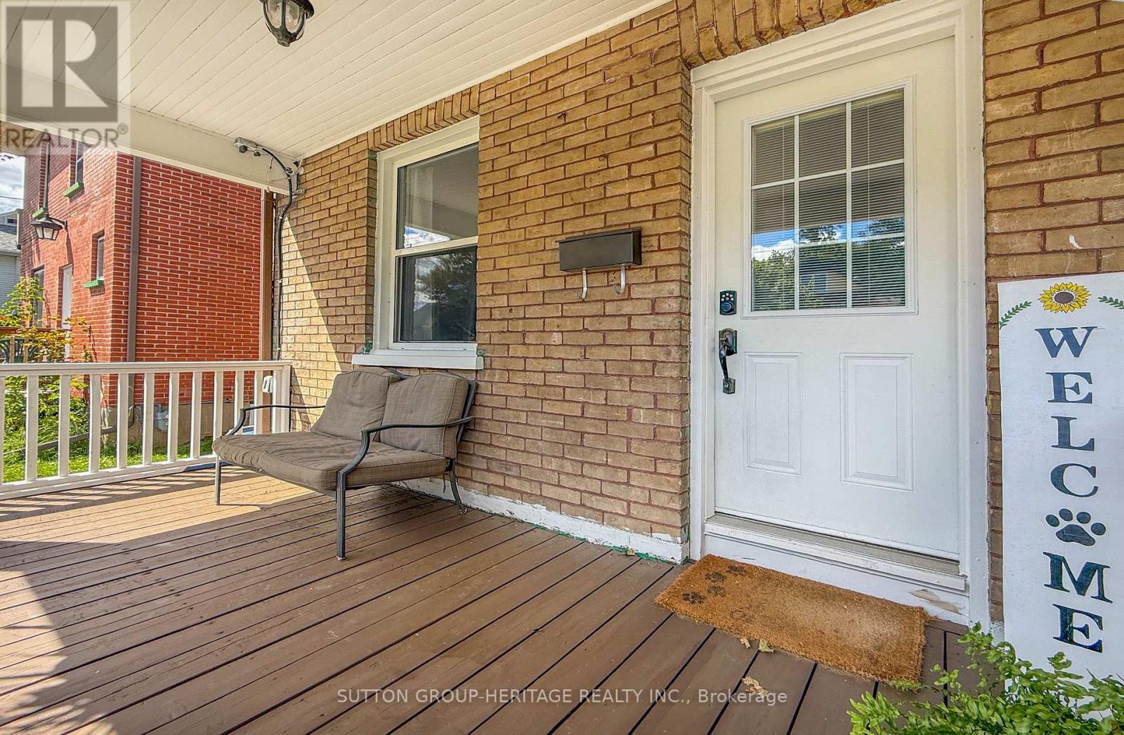 96 AGNES STREET - 2