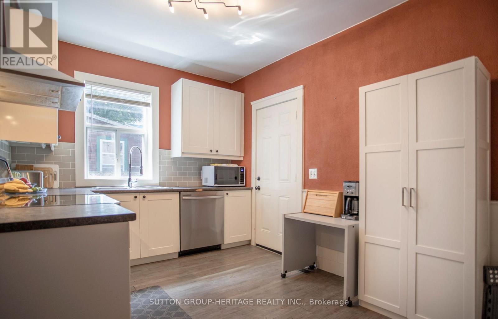 96 AGNES STREET - Image 8