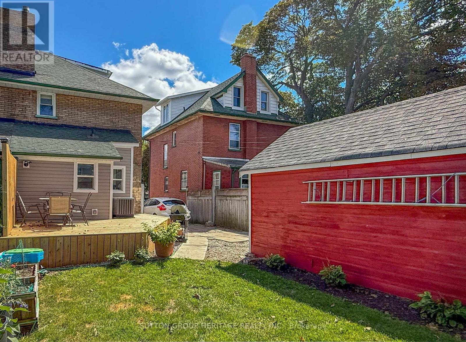 96 AGNES STREET - 22