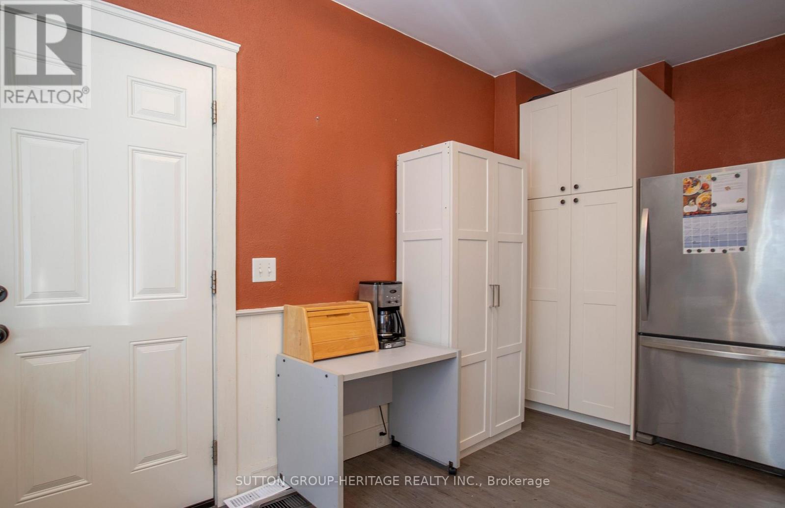 96 AGNES STREET - 9
