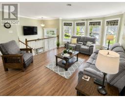 76 Clearwater Drive thumbnail 11