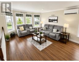 76 Clearwater Drive thumbnail 12