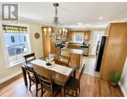76 Clearwater Drive thumbnail 15