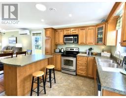 76 Clearwater Drive thumbnail 16