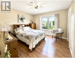 76 Clearwater Drive thumbnail 21