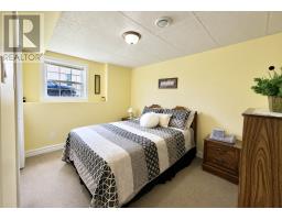 76 Clearwater Drive thumbnail 32