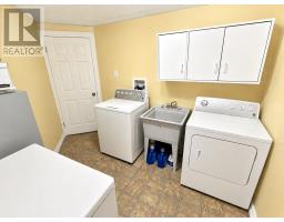76 Clearwater Drive thumbnail 34