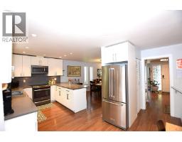 2904 Tatla Place, Coquitlam, BC V3C4W8 Photo 6